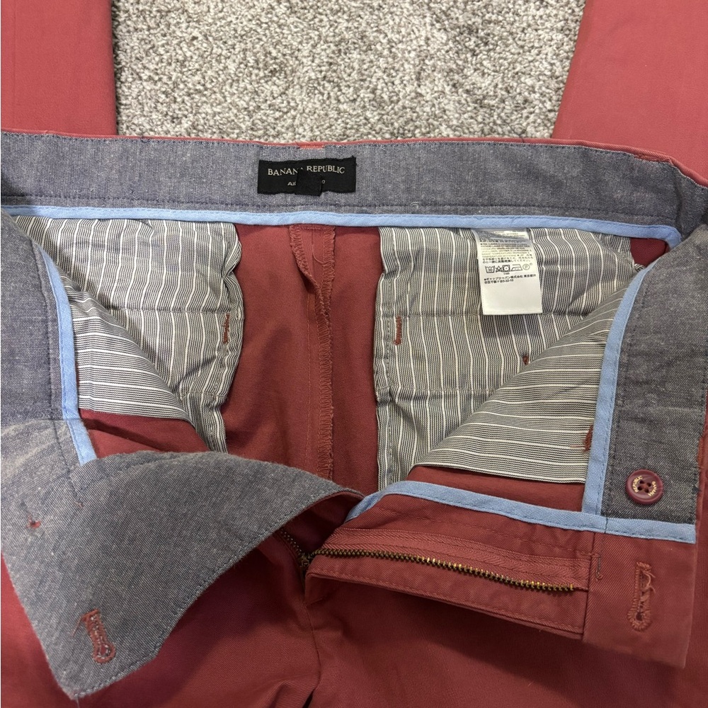 Banana Republic Aiden Chino coral color like new condition . Worn once. 32/32 - Picture 6 of 10